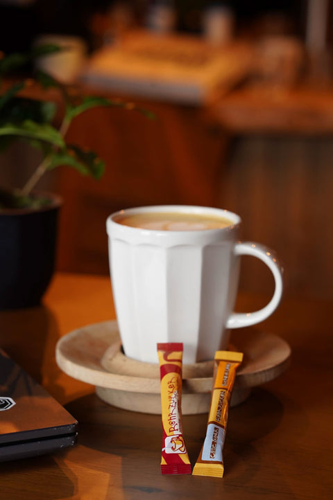 Hellma Nádcukor Stick 500 db, egyenként 4 g barna cukor – 2 kg-os tárolódoboz – egyedi cukorstickek kávéhoz, teához